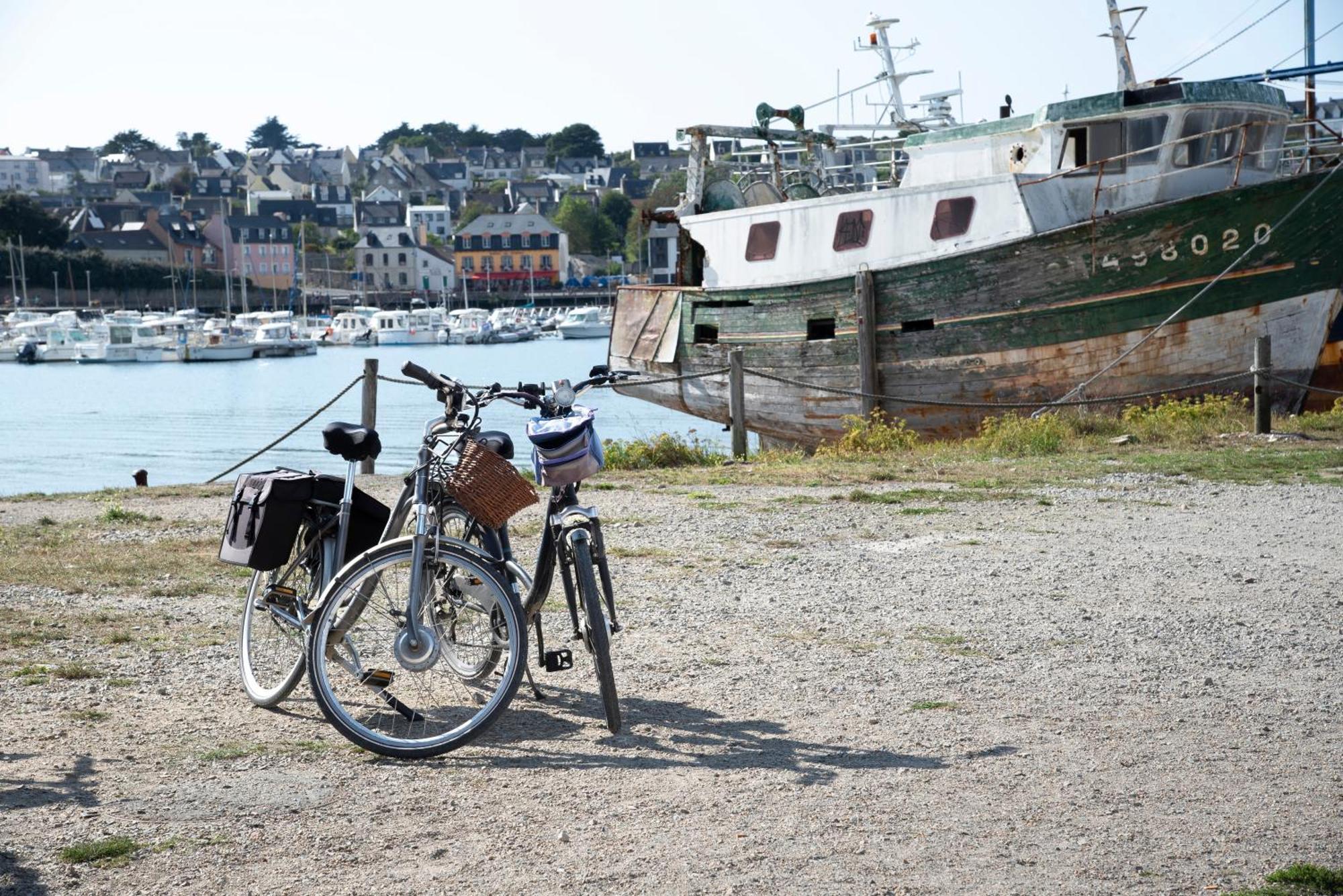 Le Tipi Bleu Tiny House Neuve Avec Terrasse Et Jardin Villa Camaret-sur-Mer Exterior photo